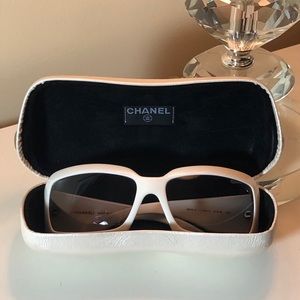 Chanel Sunglasses Style 5076-H